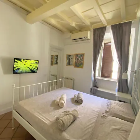 Apartment Trastevere Rome's Heart Charming 8 *