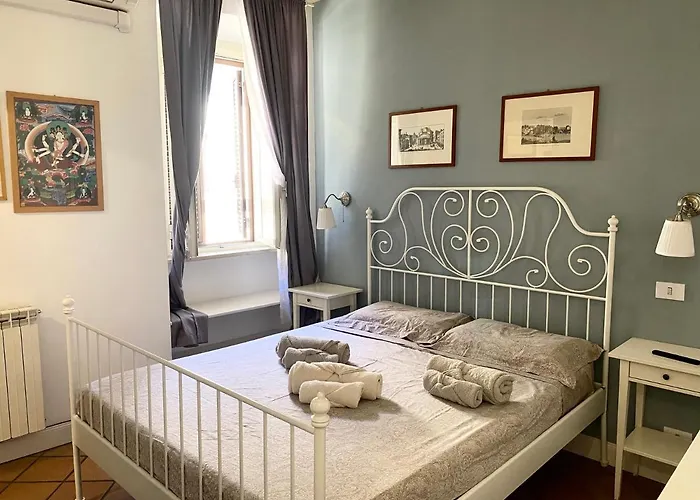 Trastevere Rome's Heart Charming 8 *